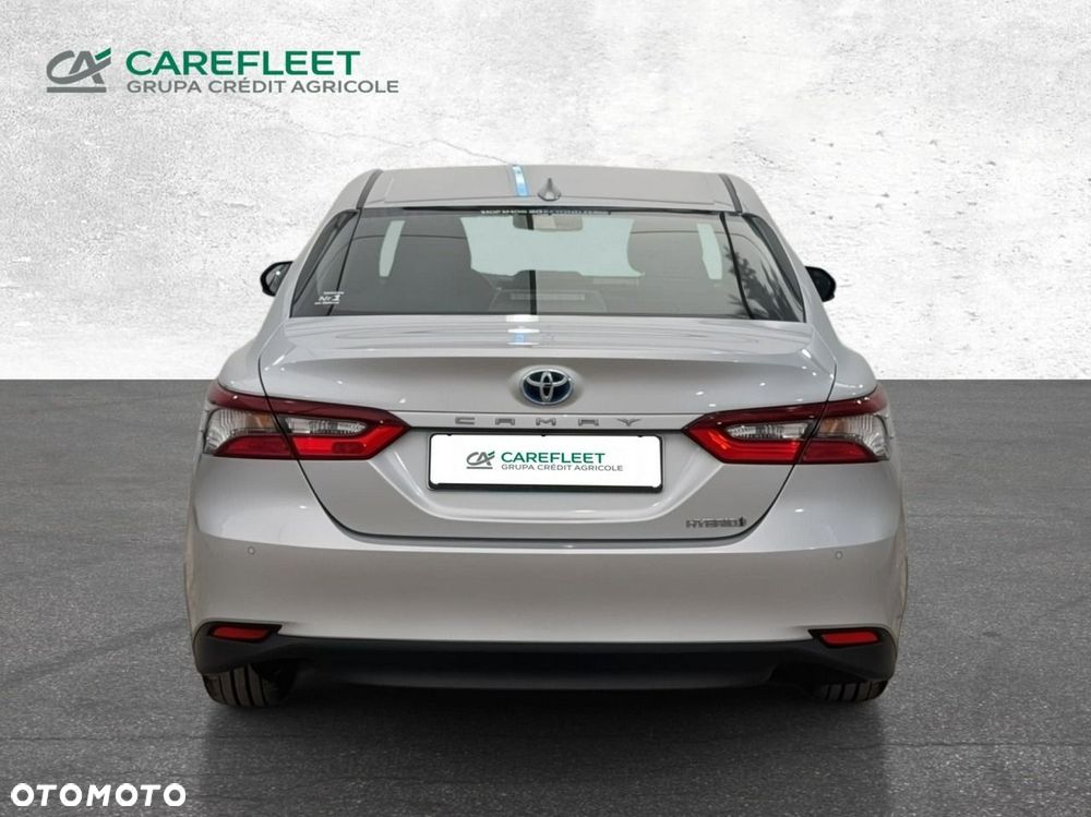 Toyota Camry - 6