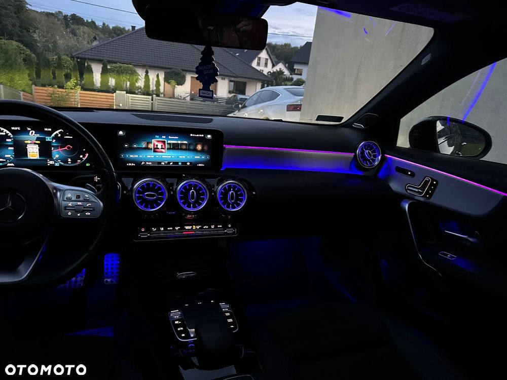 Mercedes-Benz Klasa A 200 AMG Line 7G-DCT - 25