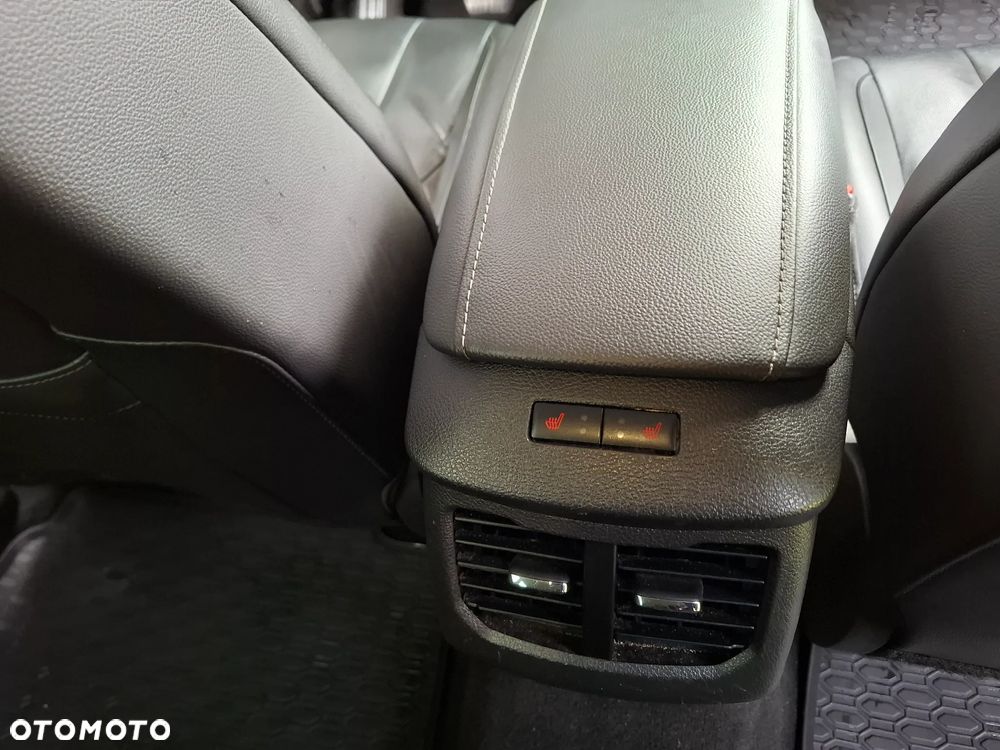 Ford Mondeo 2.0 TDCi Titanium PowerShift - 12