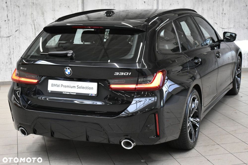 BMW Seria 3 330i xDrive M Sport sport - 24