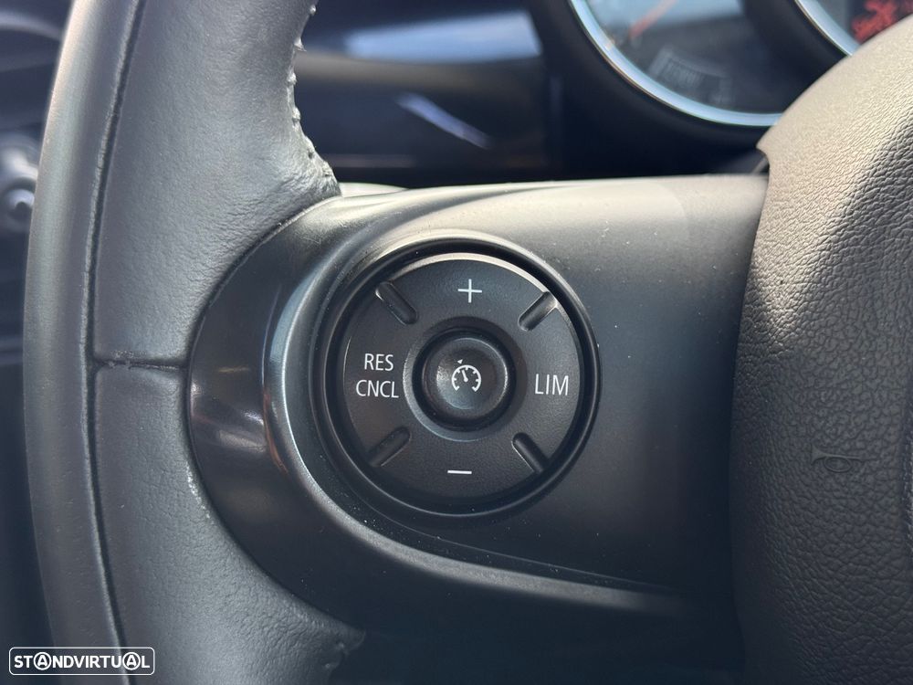 MINI 5 Portas Cooper D Aut. Seven Chili - 23