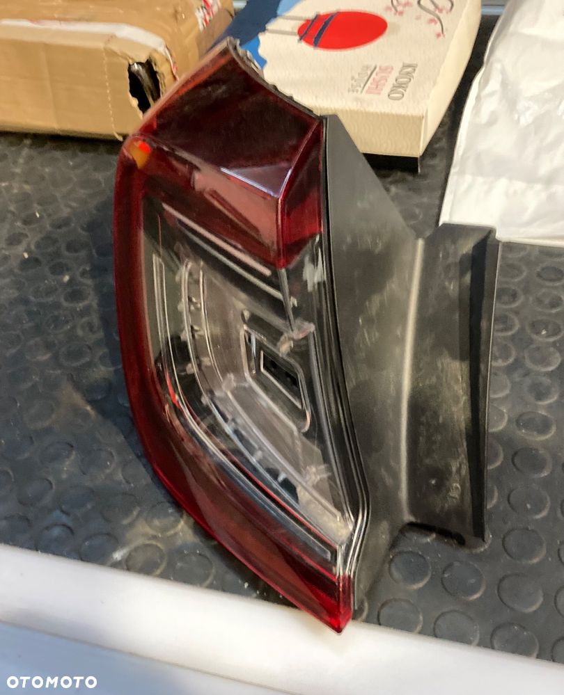 RENAULT CAPTUR 2 II LAMPA TYLNA LEWA W BŁOTNIK BŁOTNIKA LEWY TYŁ TYLNIA LEWA 265558746R - 6