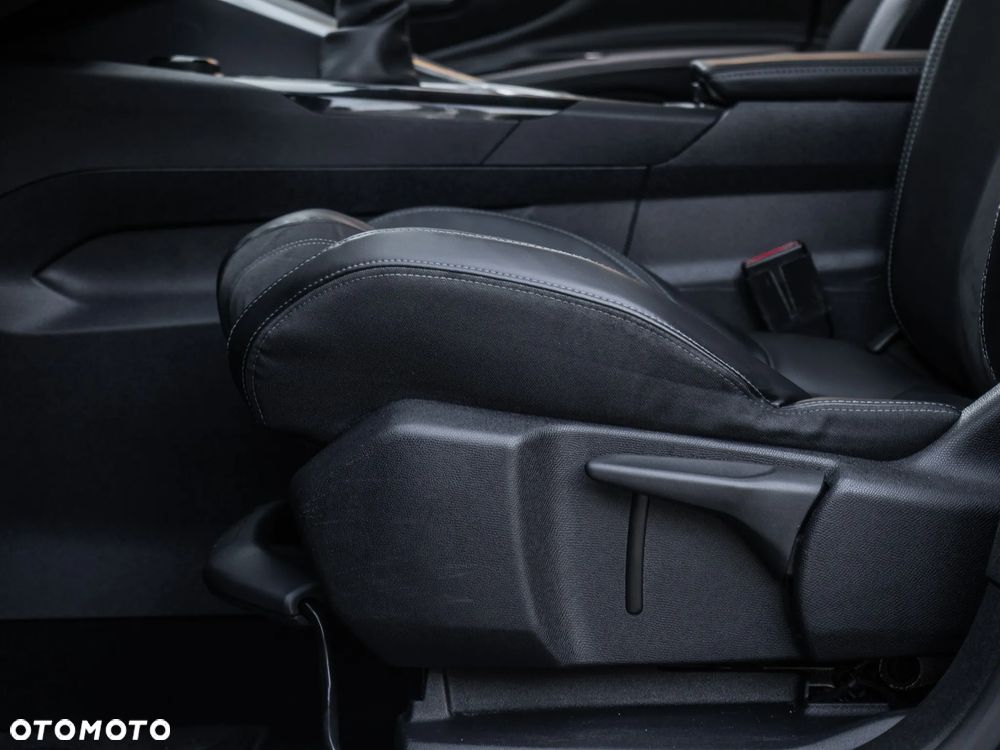 Peugeot 3008 PureTech 130 Stop & Start GPF Crossway - 25