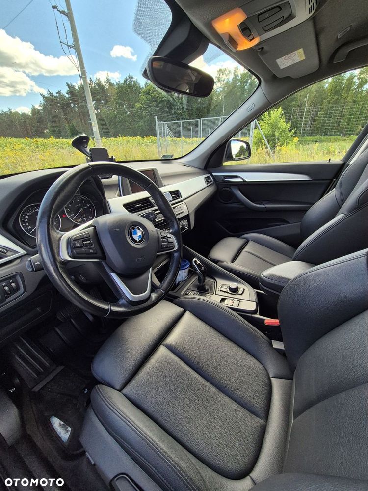 BMW X1 sDrive18i - 11