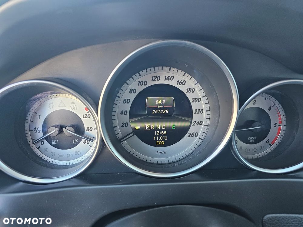 Mercedes-Benz Klasa C 180 CDI 7G-TRONIC Avantgarde Edition - 28