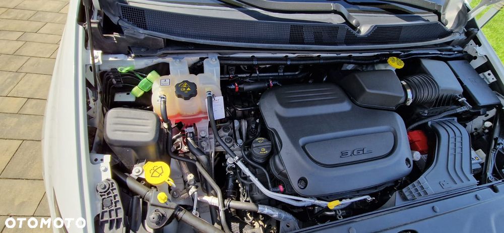 Chrysler Pacifica - 7