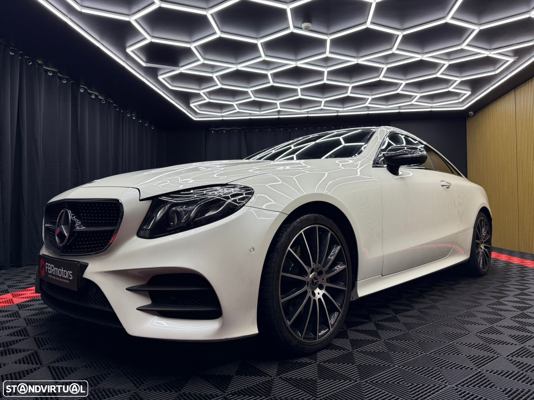 Mercedes-Benz E 220 d Coupe 9G-TRONIC AMG Line - 3