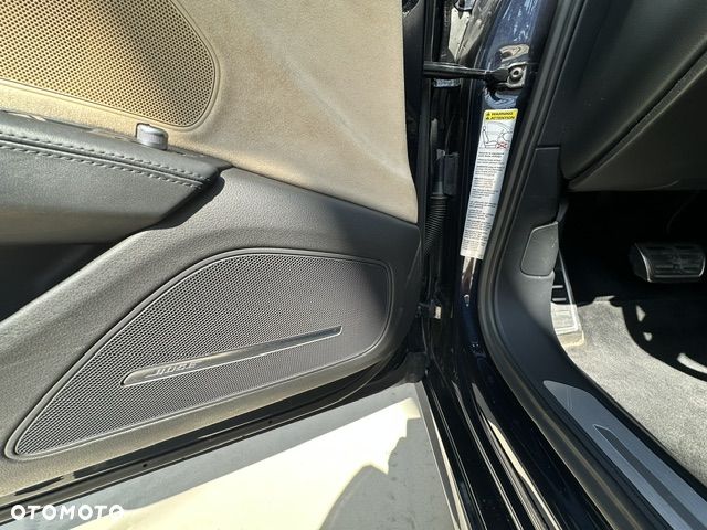 Audi S8 - 36