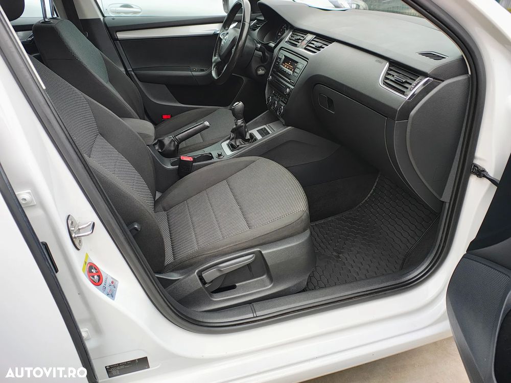 Skoda Octavia 1.6 TDI AMBITION - 29