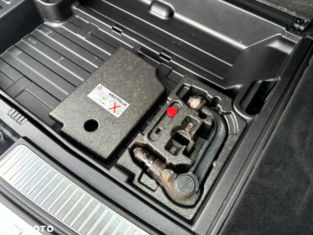 Mercedes-Benz GLK 350 CDI DPF 4Matic 7G-TRONIC SPORT EDITION - 27