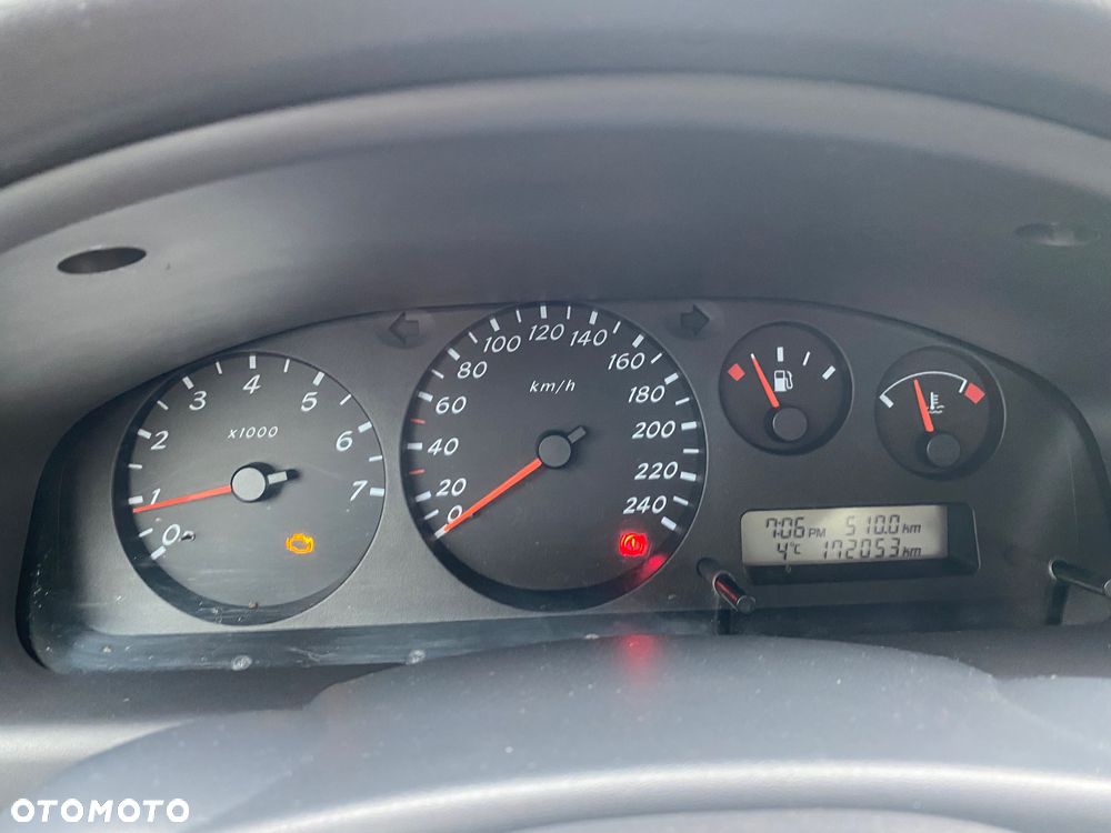 Nissan Almera 1.8 Comfort - 26