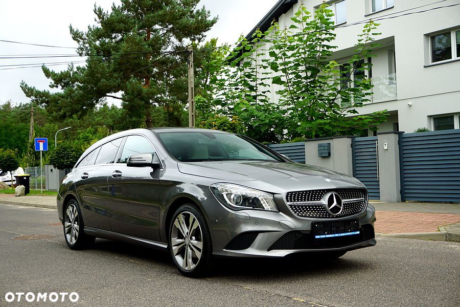 Mercedes-Benz CLA 180 Peak Edition - 16