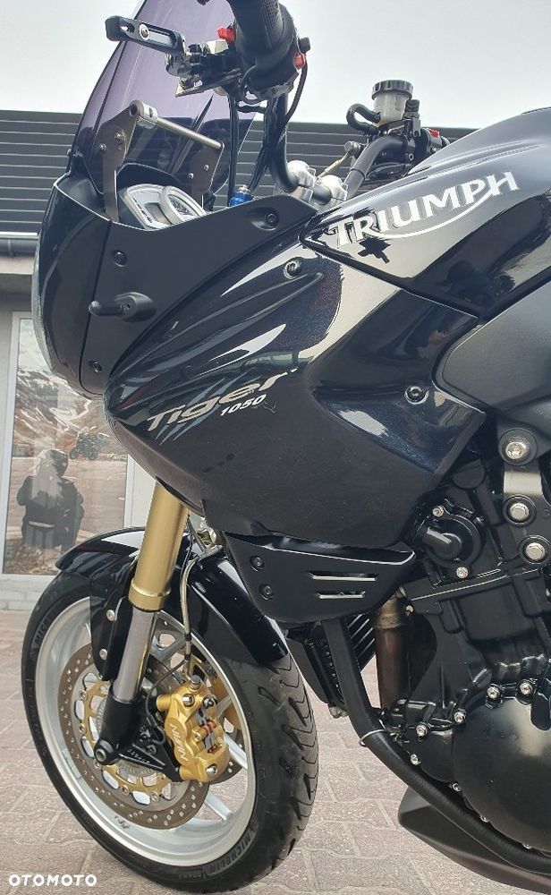 Triumph Tiger - 9