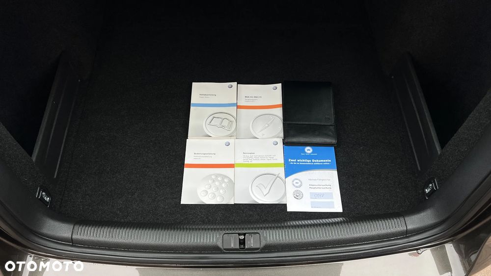 Volkswagen Passat 2.0 TDI Highline - 36