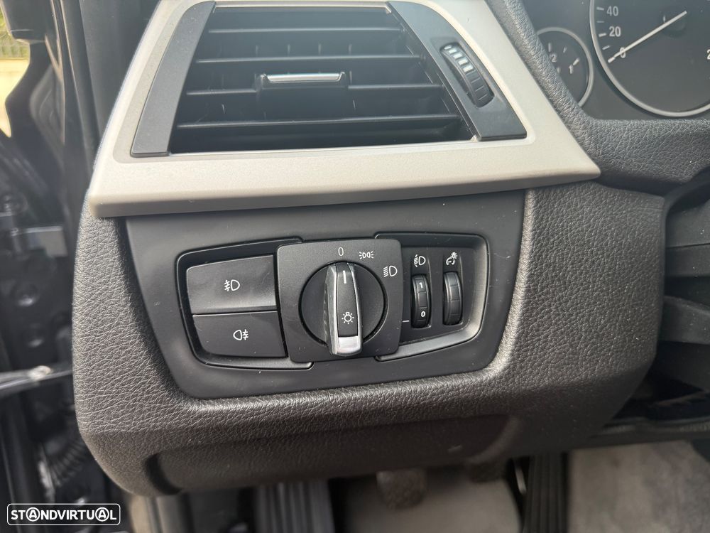 BMW 316 d Touring Sport Line - 21