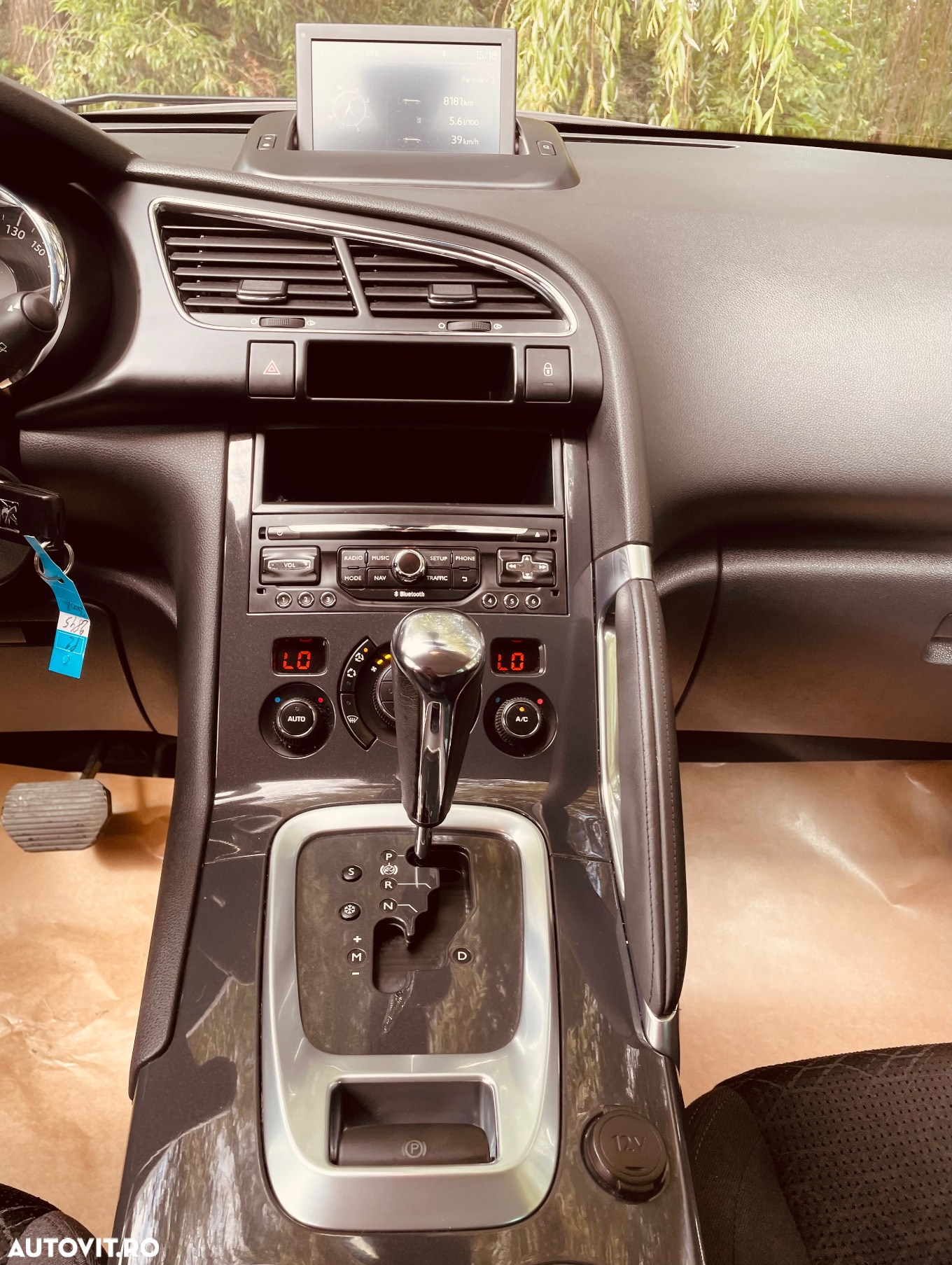 Peugeot 3008 e-HDi FAP 115 EGS6 Stop&Start Allure - 23