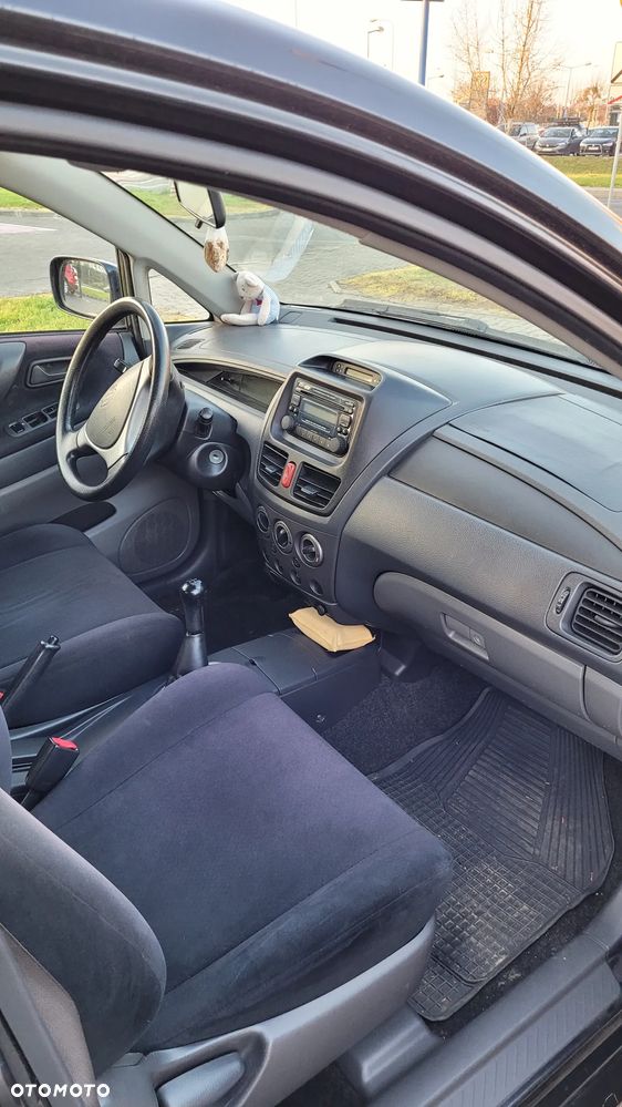 Suzuki Liana 1.6 - 5