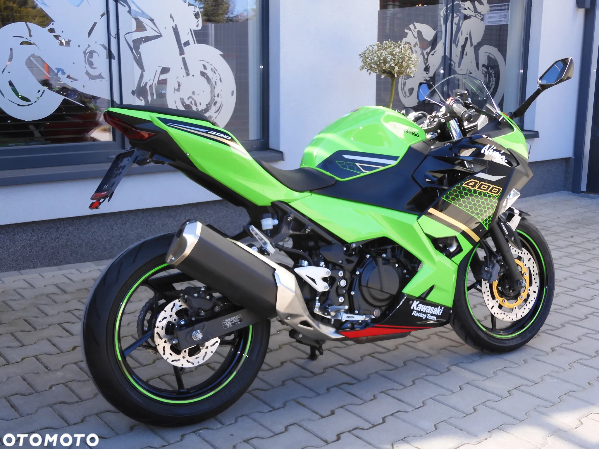 Kawasaki Ninja 400 - 15