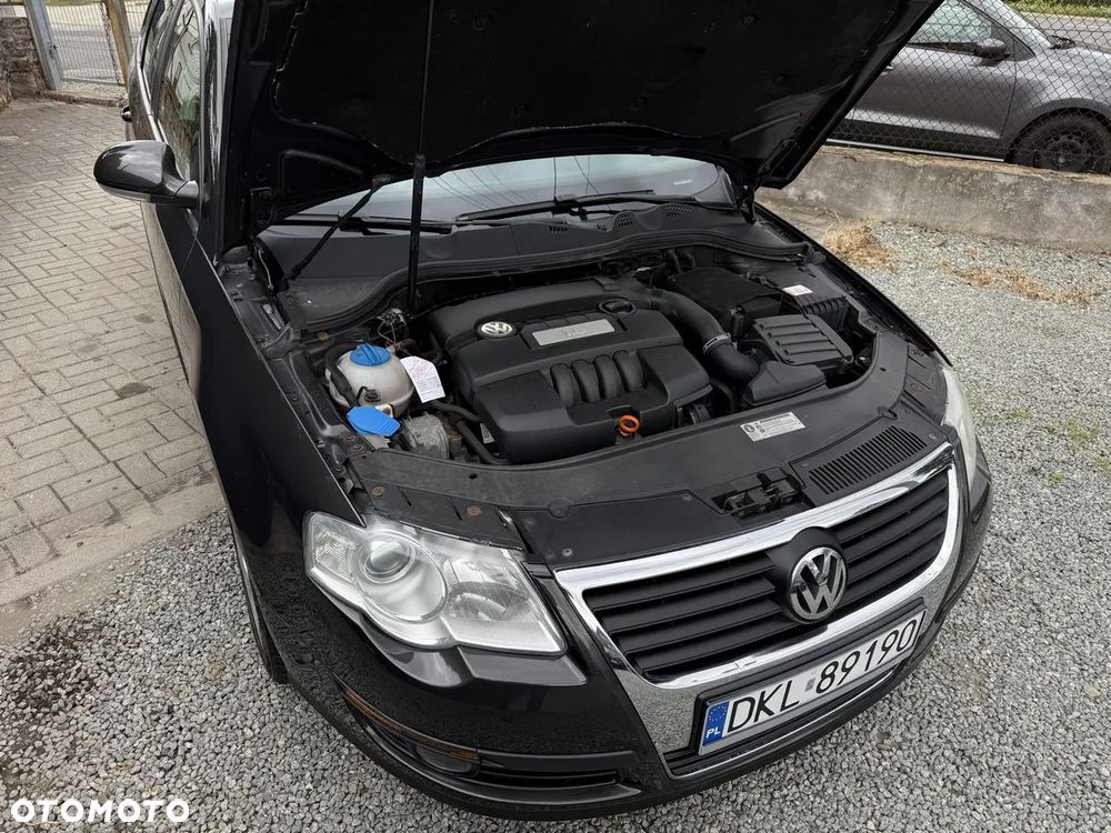 Volkswagen Passat 1.6 - 17