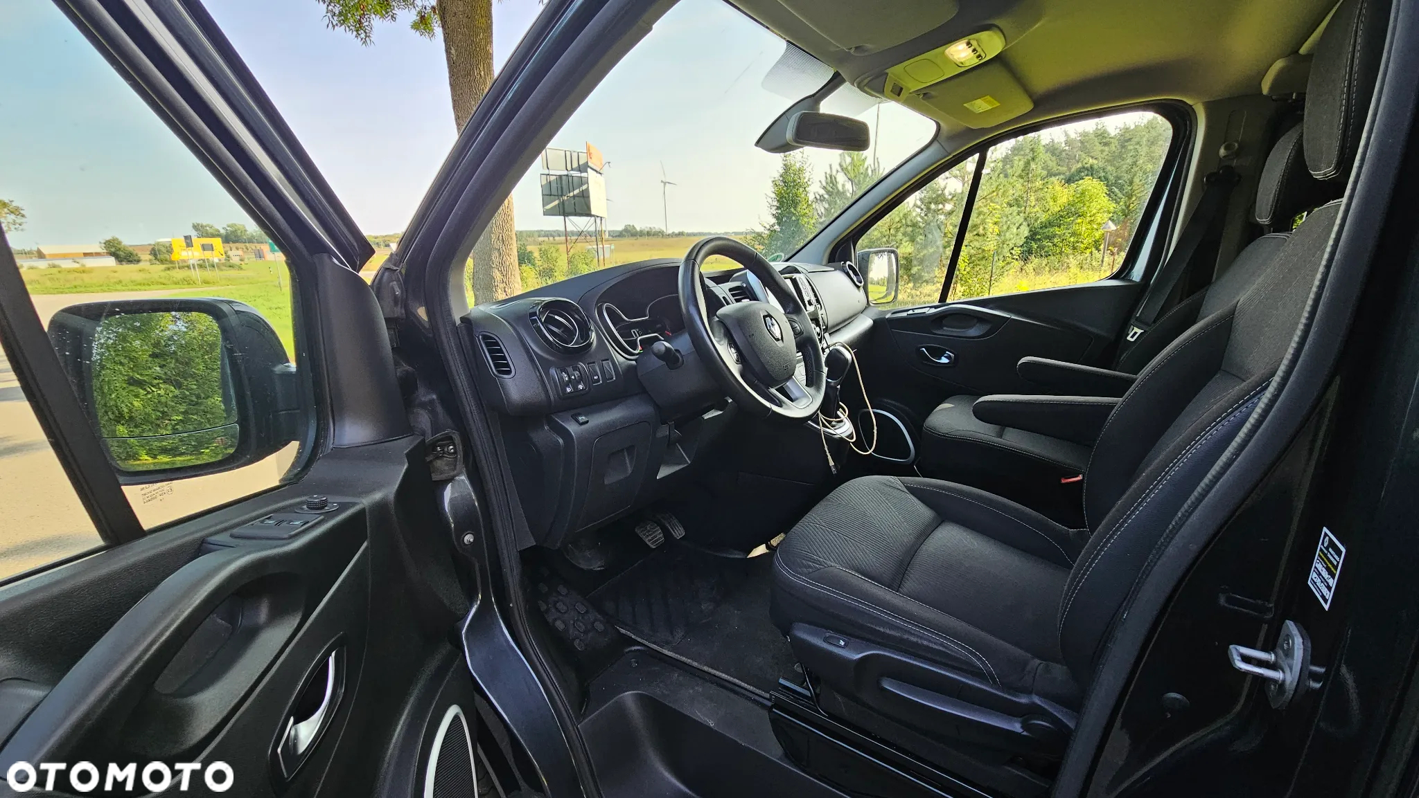 Renault Trafic SpaceClass 2.0 dCi - 21