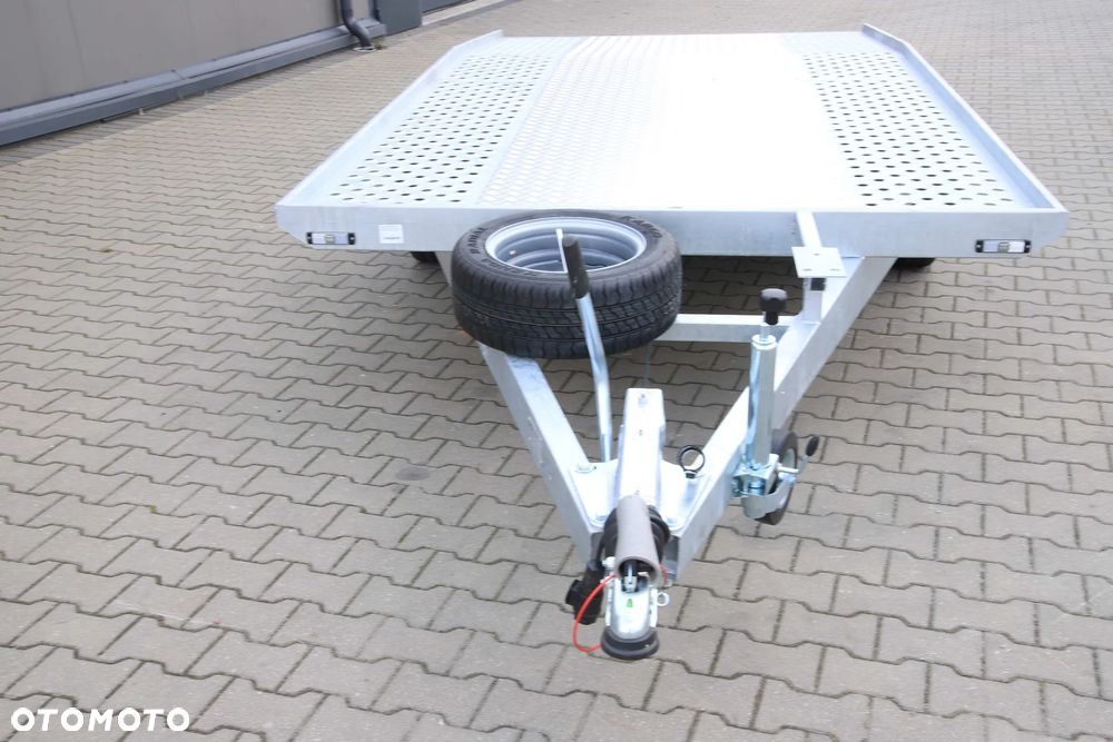 Gala BBG Gala Taurus T4027SL 4,0 x 1.95 m wypełnienie alu ryfel full LED DMC 2700kg Koła 195R13C - 3