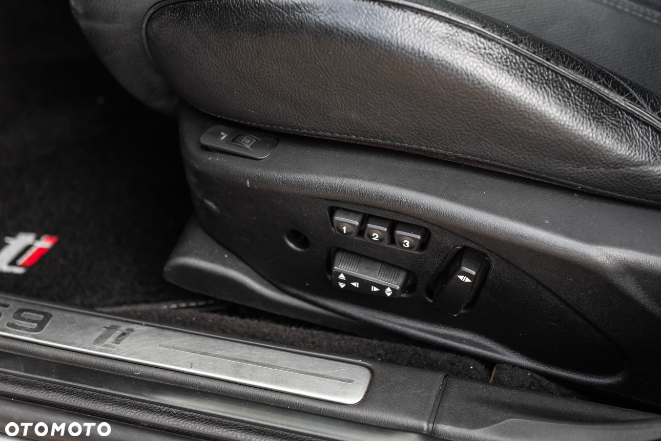 Alfa Romeo 159 1.9JTDM ti - 18