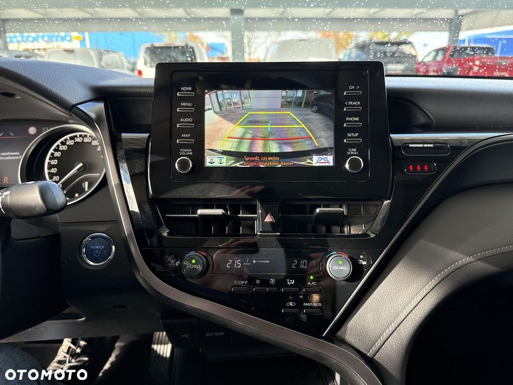 Toyota Camry 2.5 Hybrid Comfort CVT - 18