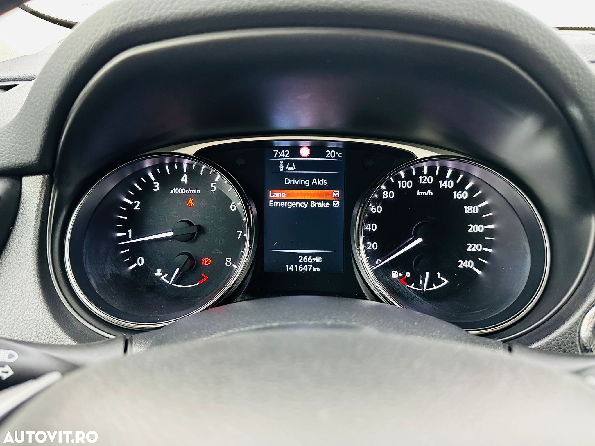 Nissan X-Trail - 38