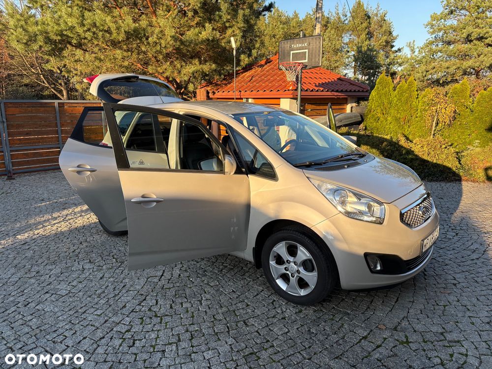 Kia Venga - 17