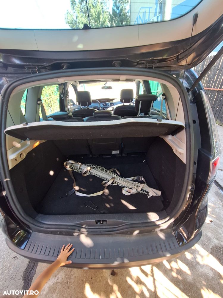 Renault Scenic - 12