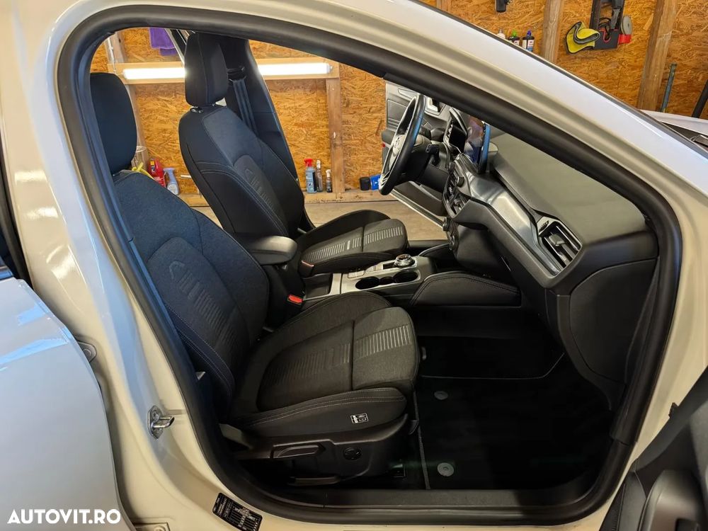 Ford Focus - 10