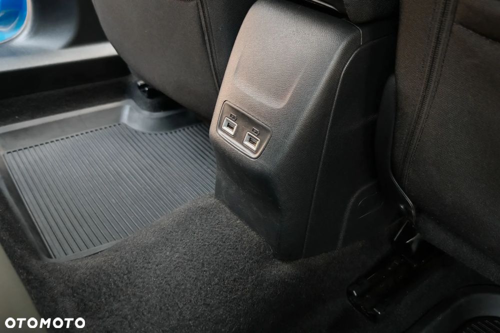 Peugeot 2008 1.2 PureTech Allure S&S - 21