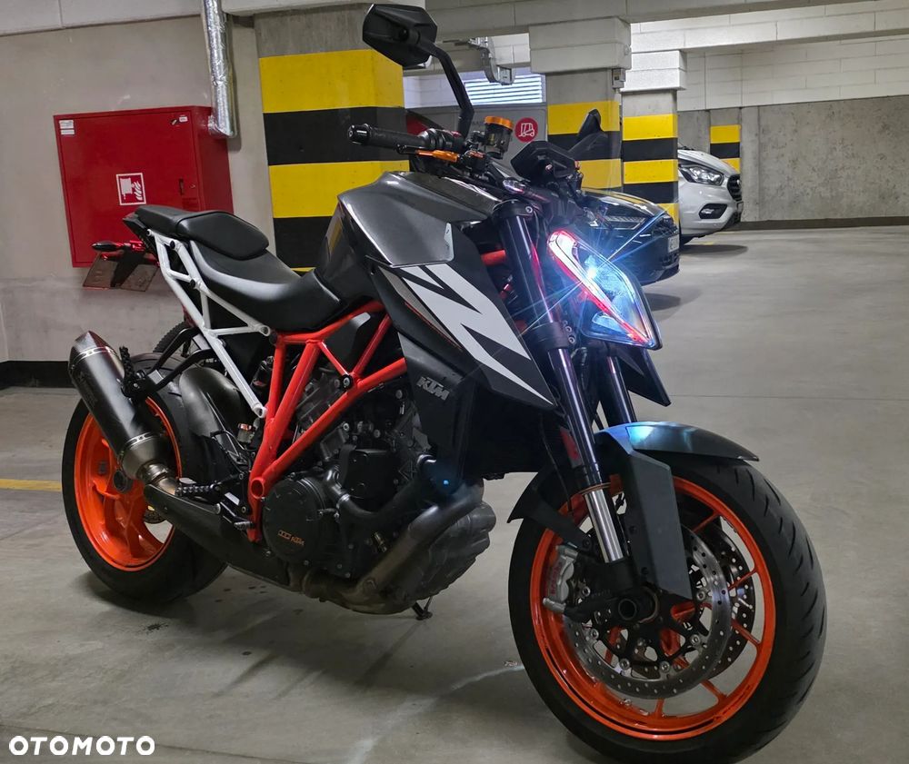 KTM Super Duke - 1