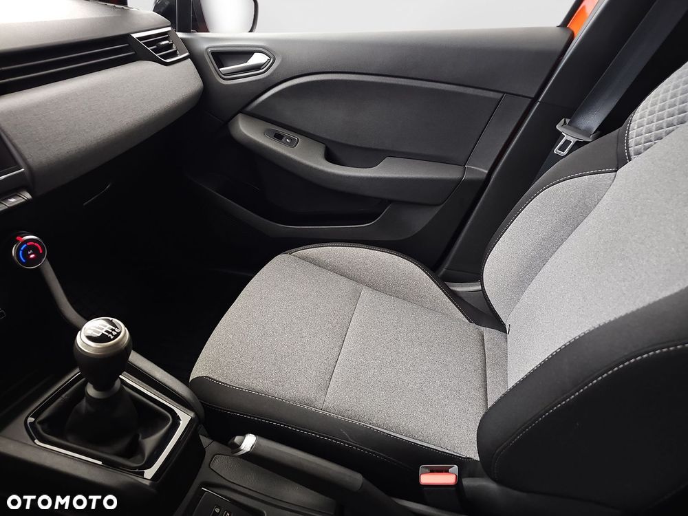 Renault Clio 1.0 TCe Evolution - 24