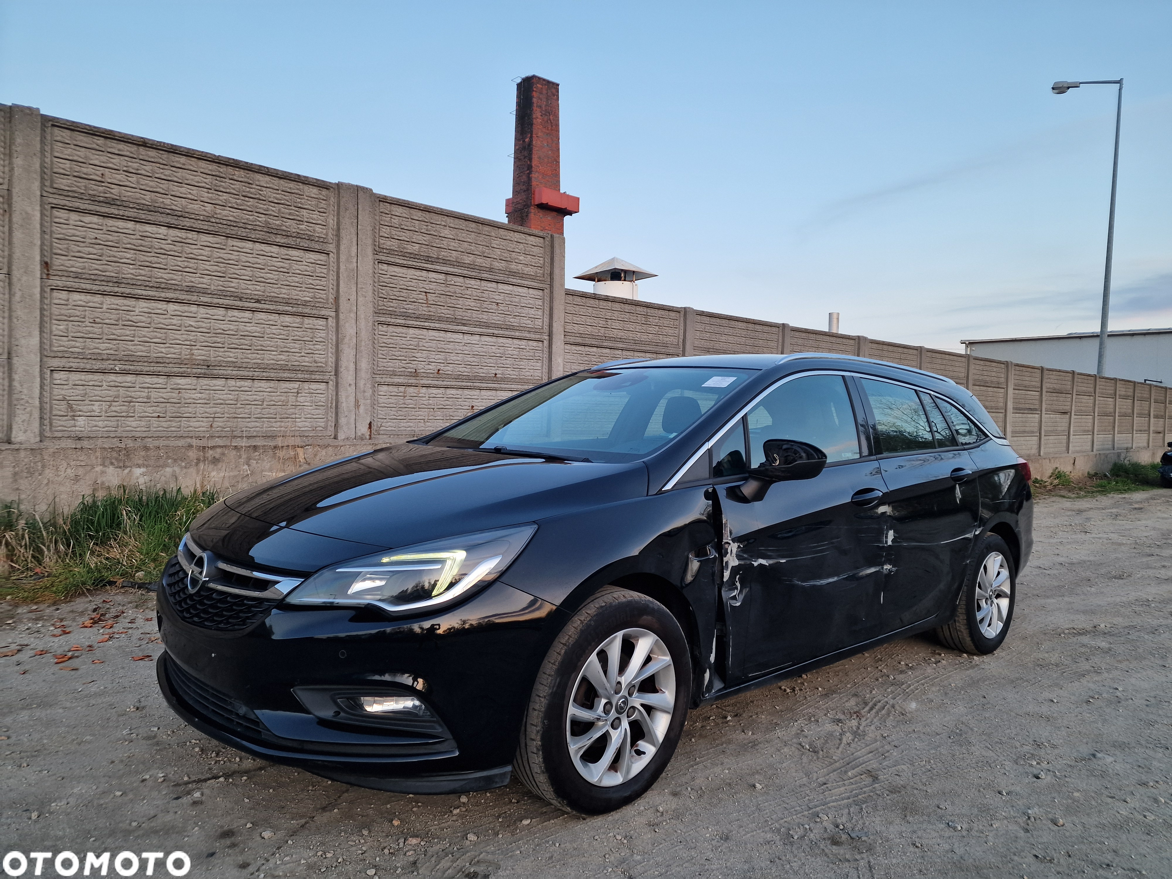 Opel Astra 1.4 Turbo Start/Stop Sports Tourer Innovation - 2