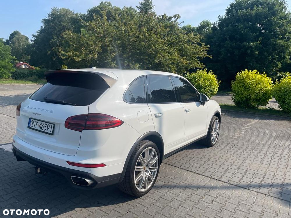 Porsche Cayenne - 2