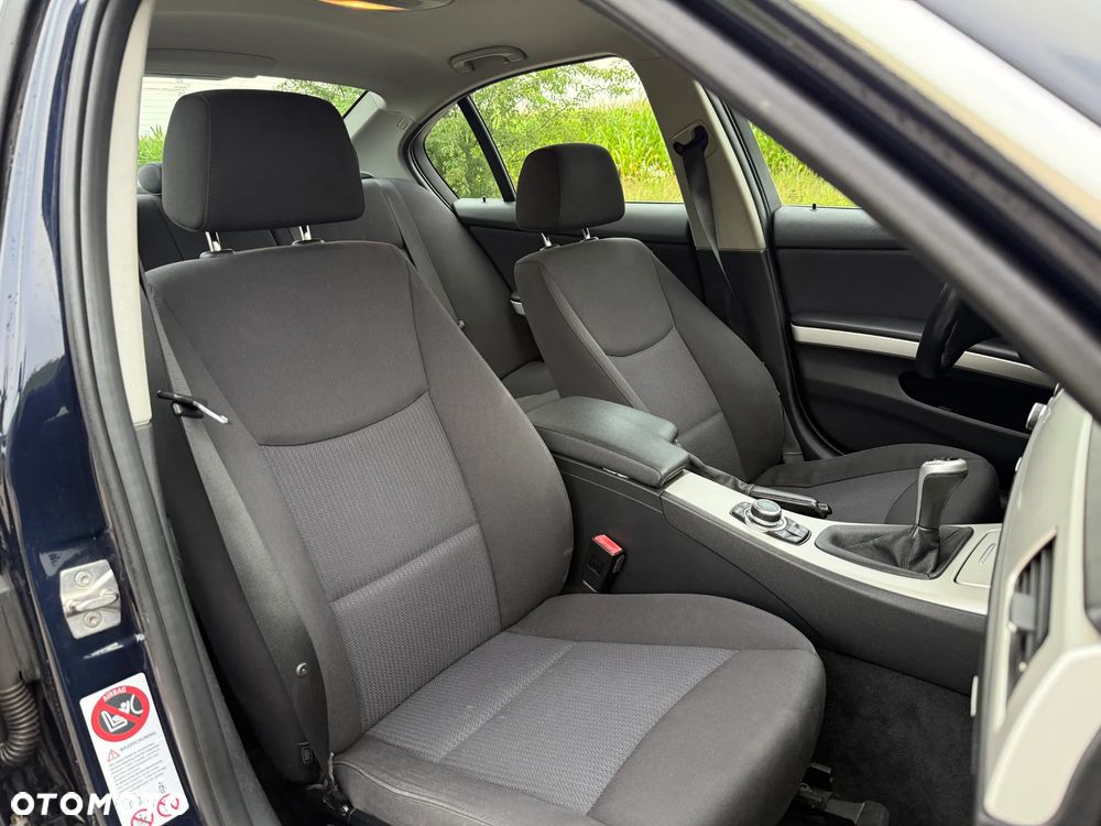 BMW Seria 3 - 12