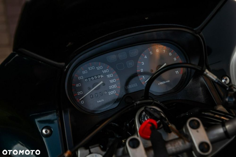 Yamaha XJ - 9