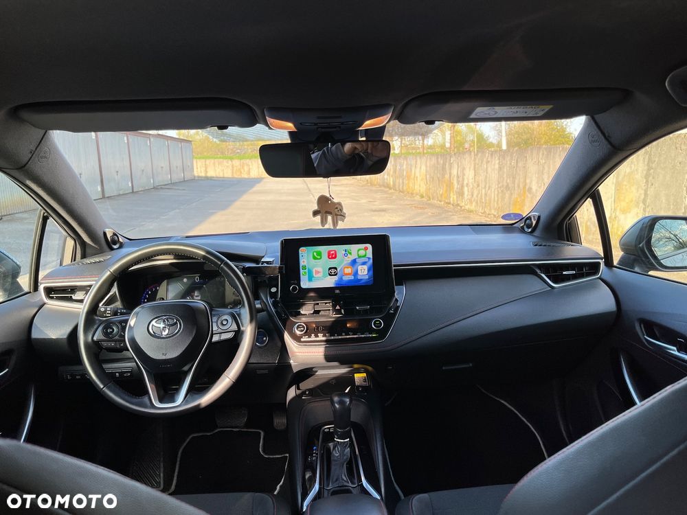 Toyota Corolla 2.0 Hybrid Executive - 31