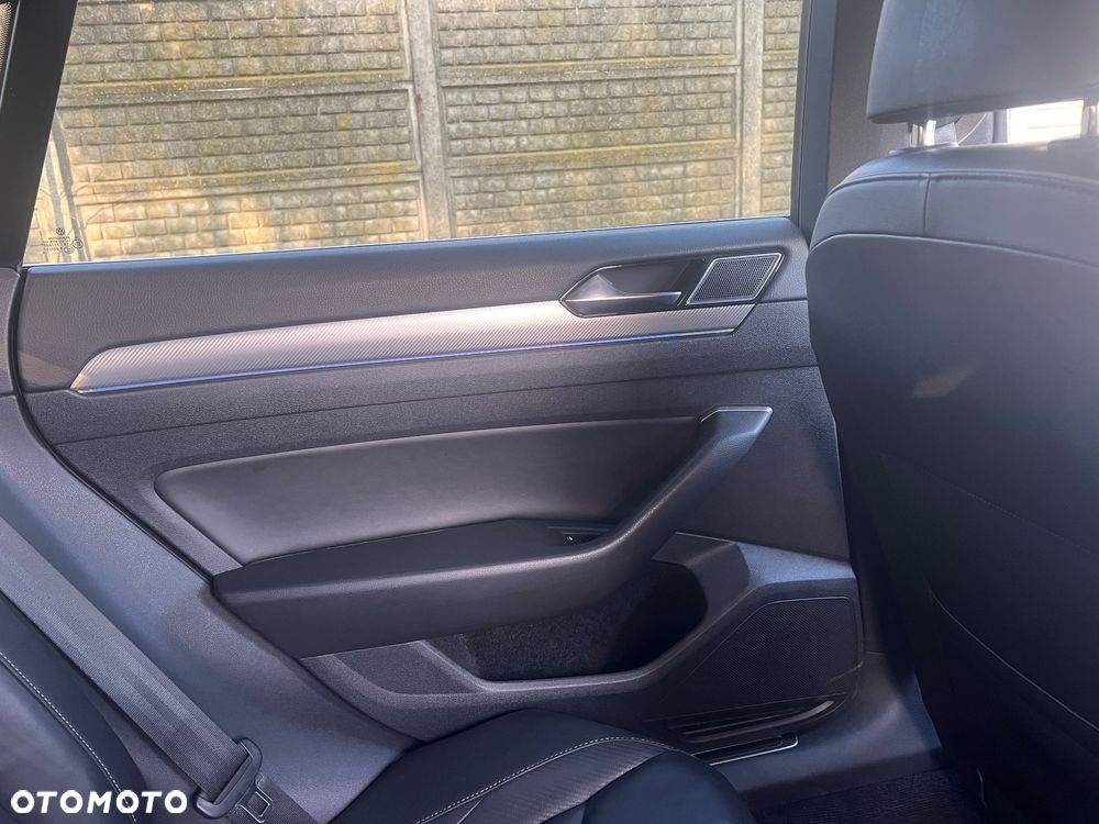 Volkswagen Arteon 2.0 TDI SCR 4Motion DSG R-Line Edition - 16