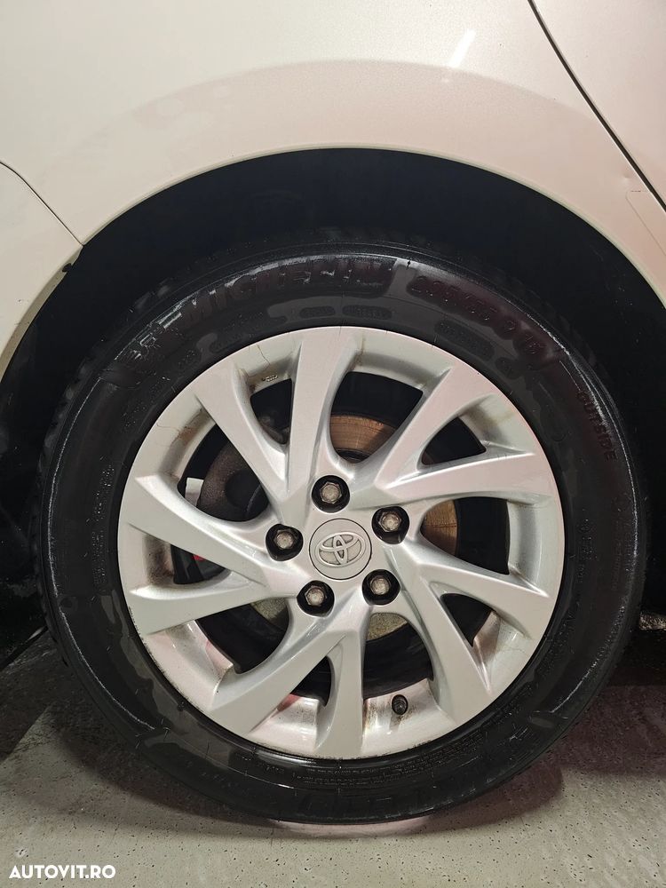 Toyota Auris 1.8 L VVT-i Luna - 7