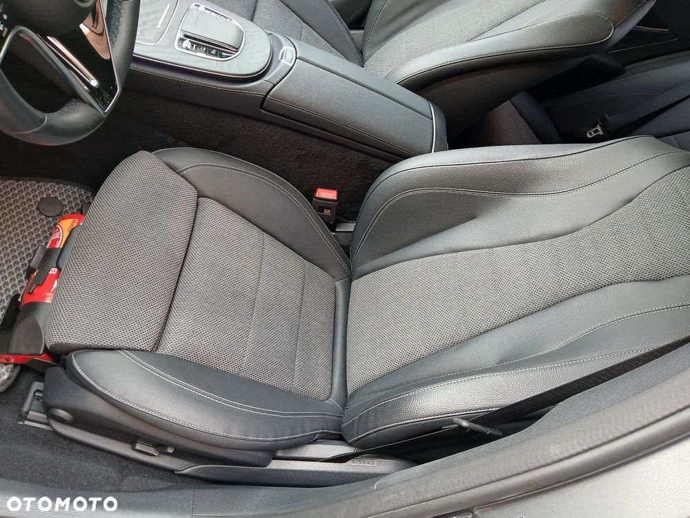 Mercedes-Benz Klasa E 220 d 4-Matic Exclusive - 12