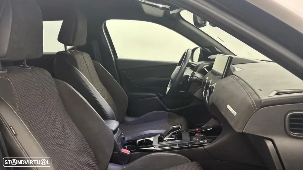 DS DS3 Crossback PureTech 130 Aut. PERFORMANCE LINE + - 6