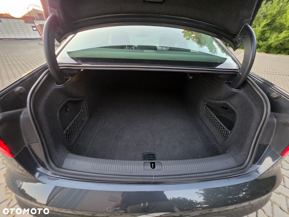 Audi A4 Limousine - 25