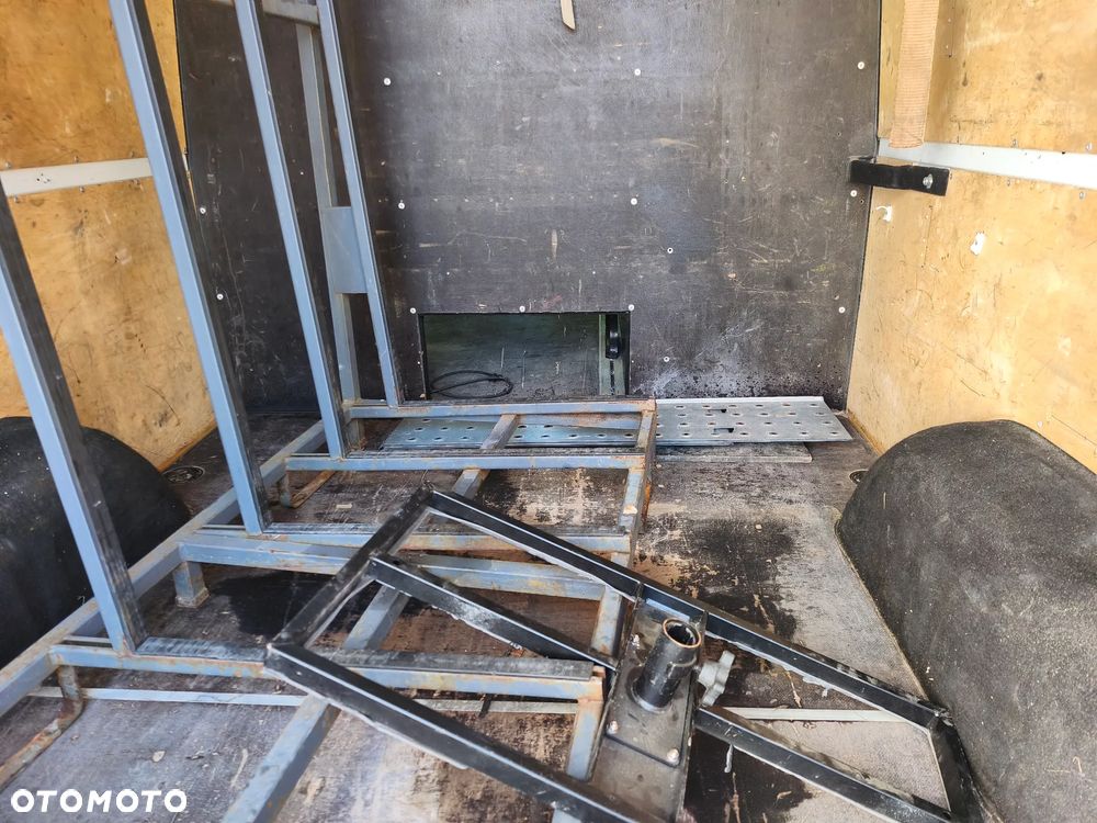 Mercedes-Benz Sprinter - 8