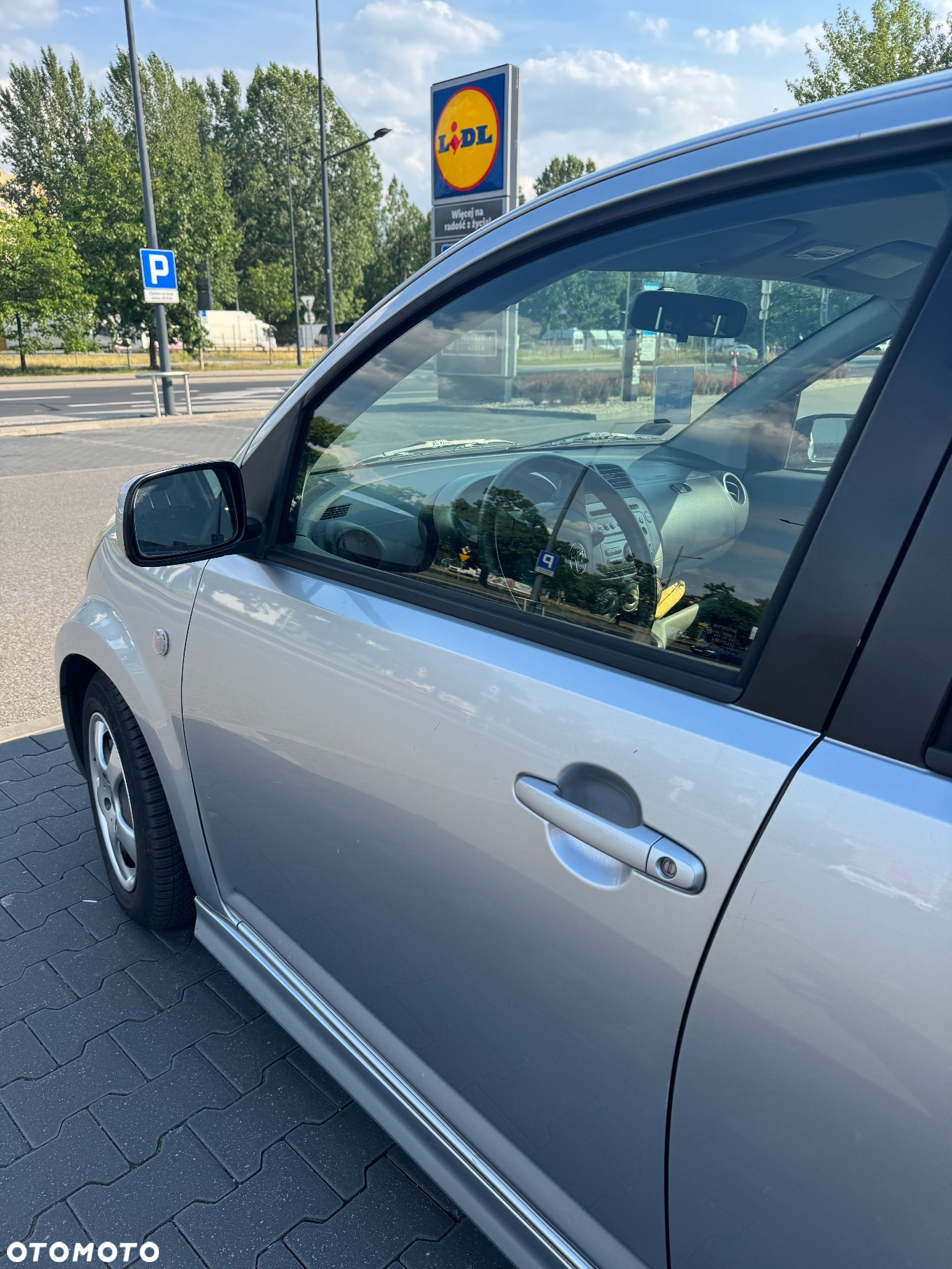 Daihatsu Sirion 1.0 - 10