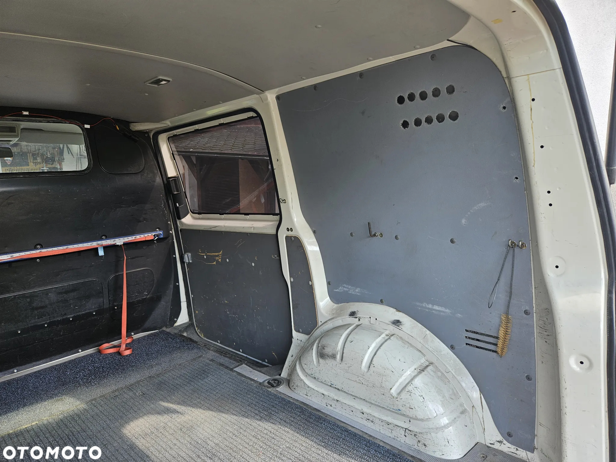 Volkswagen Transporter - 28
