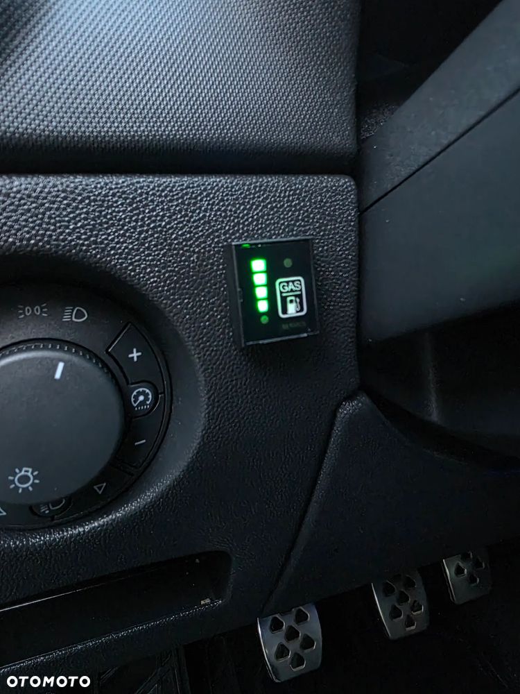 Opel Corsa 1.4 16V Color Edition - 11