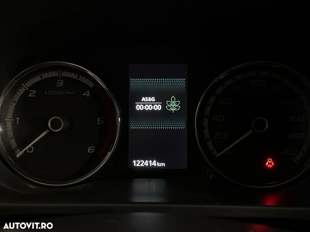 Mitsubishi L200 - 11