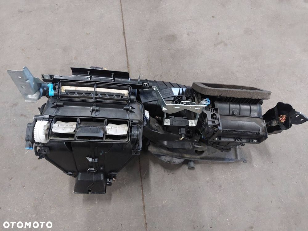 OBUDOWA NAGRZEWNICY KOMPLETNA DMUCHAWA TOURAN I EU - 1